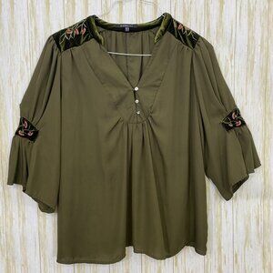 Womens 1X top Miss Lili Plus blouse Green Velvet Shoulder Bell Sleeve shirt BoHo